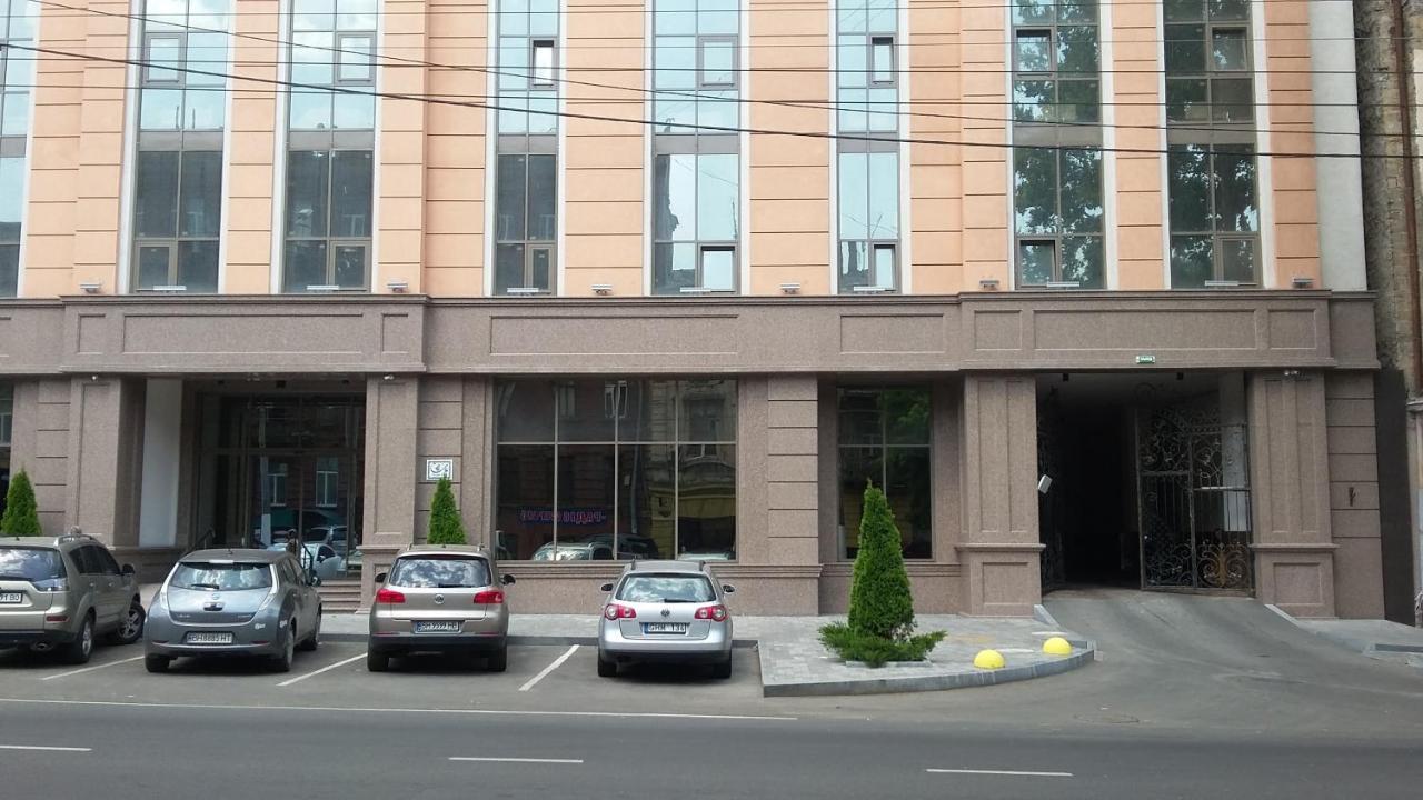 Apartment On Velyka Arnauts'Ka Str Odessa Esterno foto